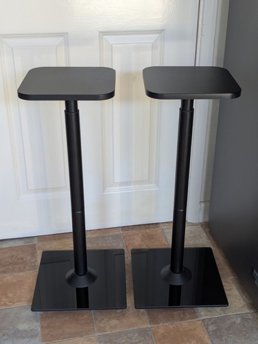 Pair satellite bookshelf - of, /